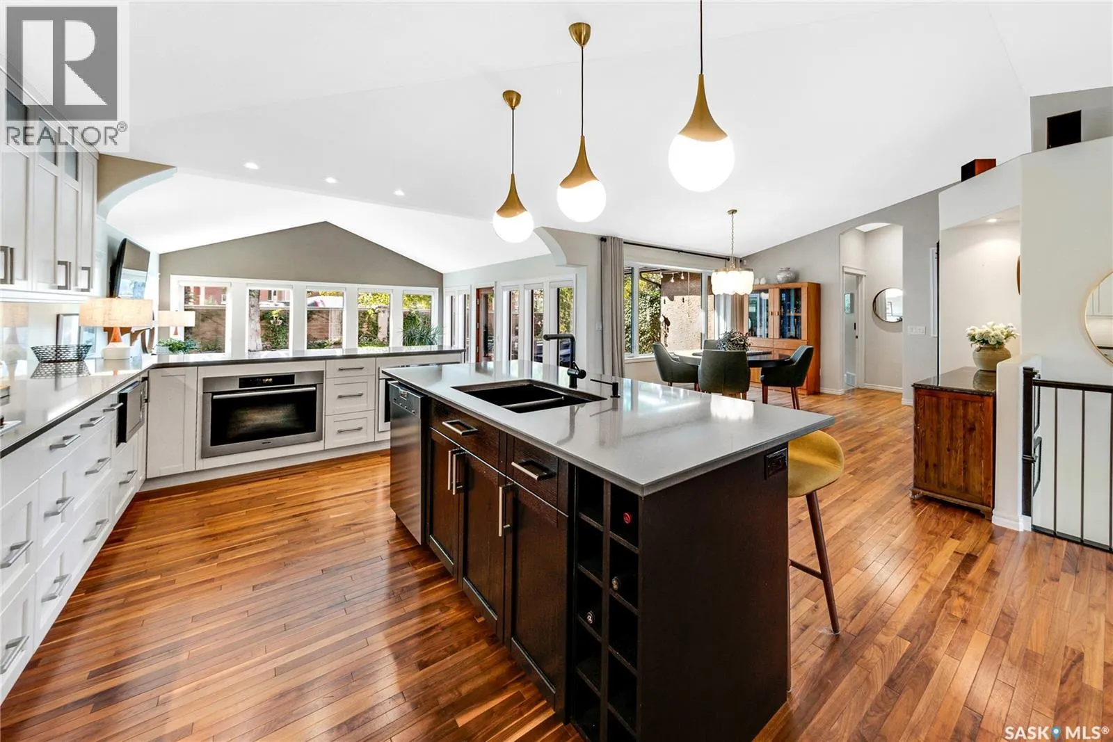 315 Blackburn CRESCENT