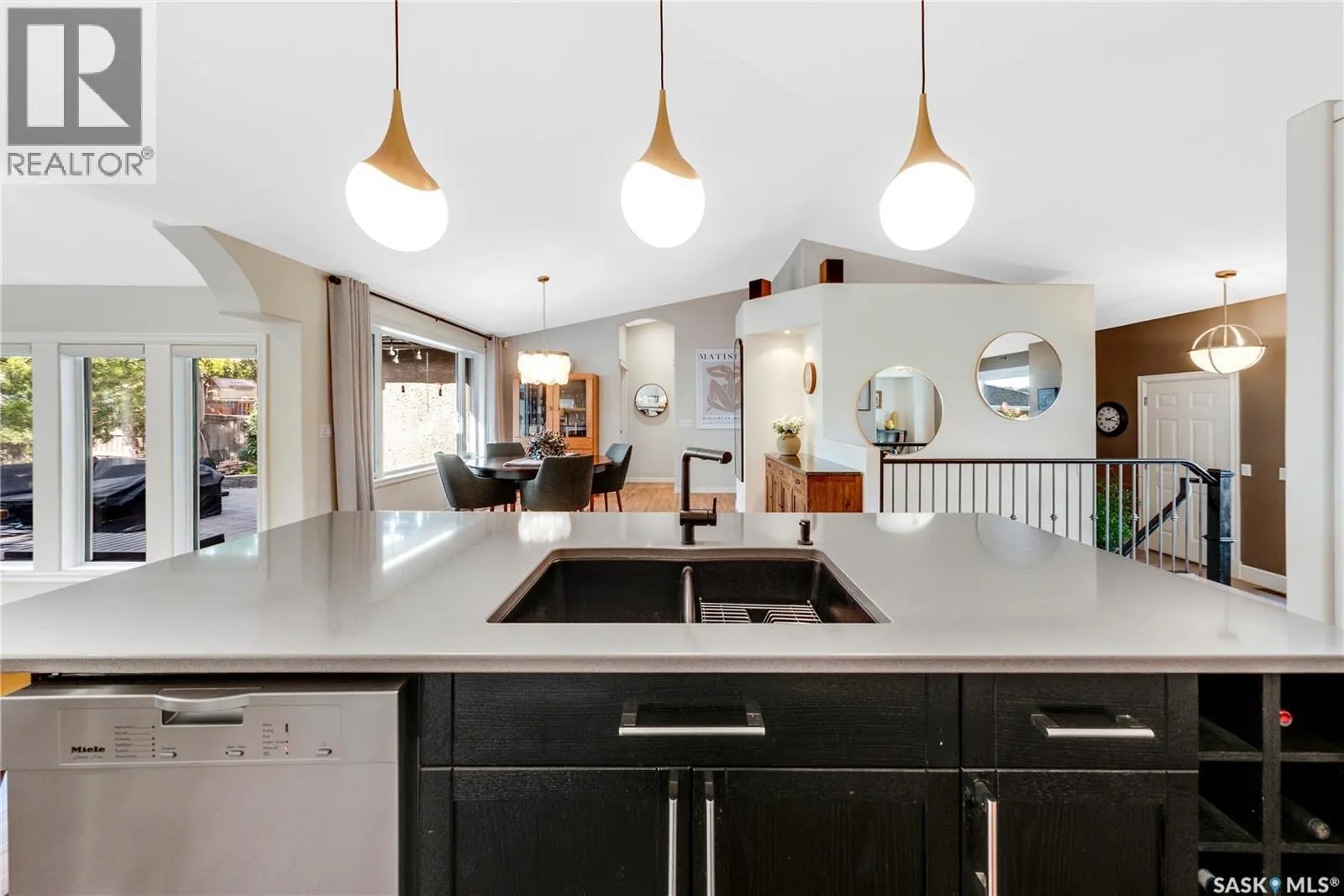 315 Blackburn CRESCENT