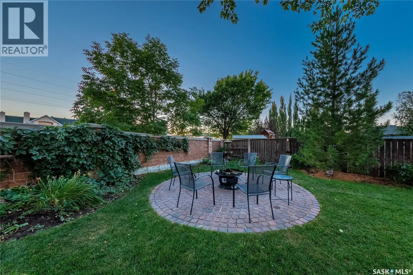 315 Blackburn CRESCENT