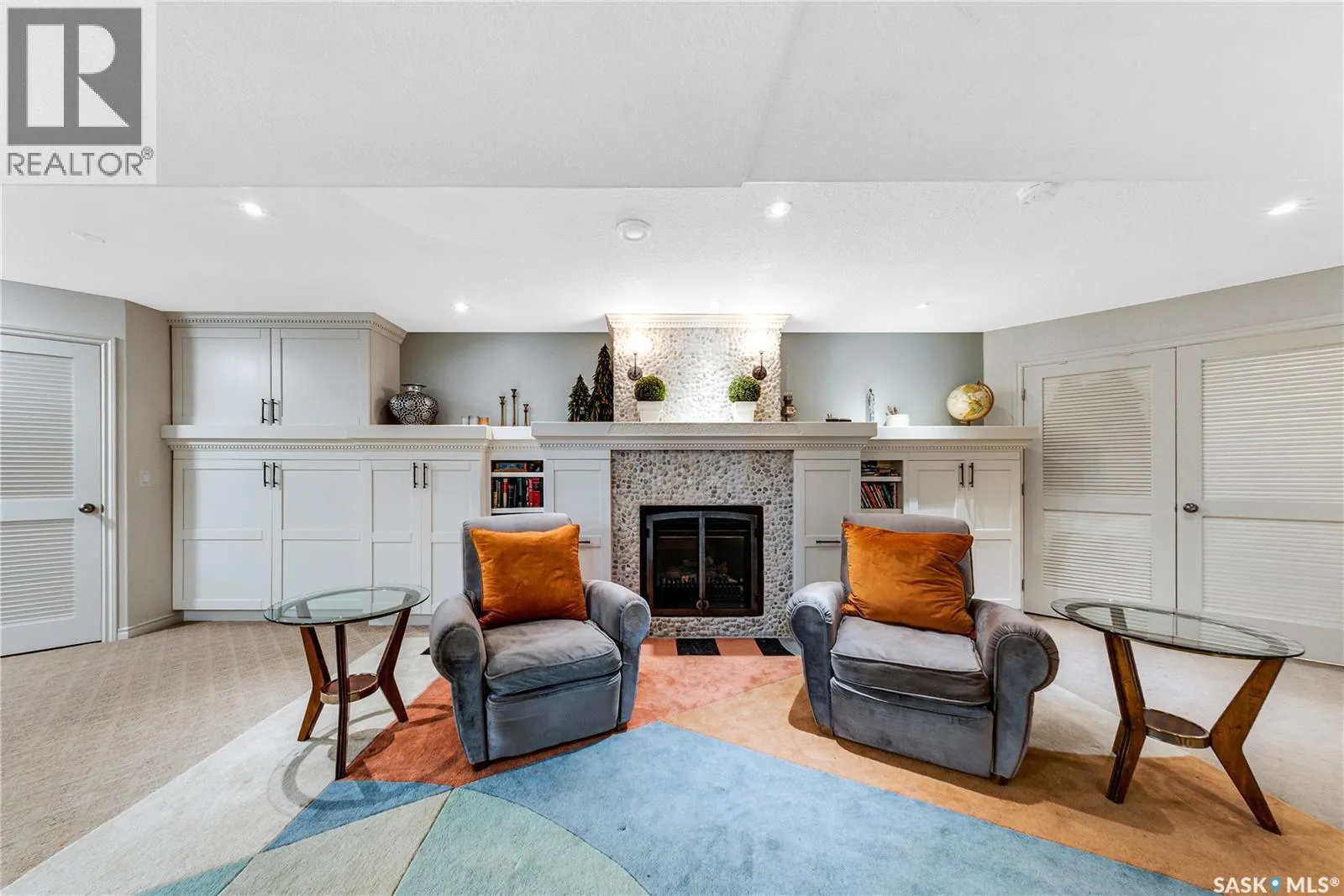 315 Blackburn CRESCENT