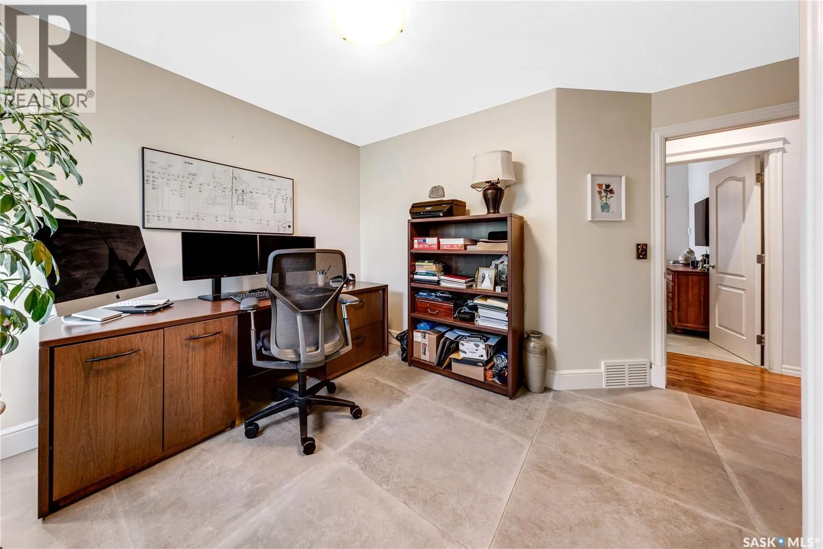 315 Blackburn CRESCENT