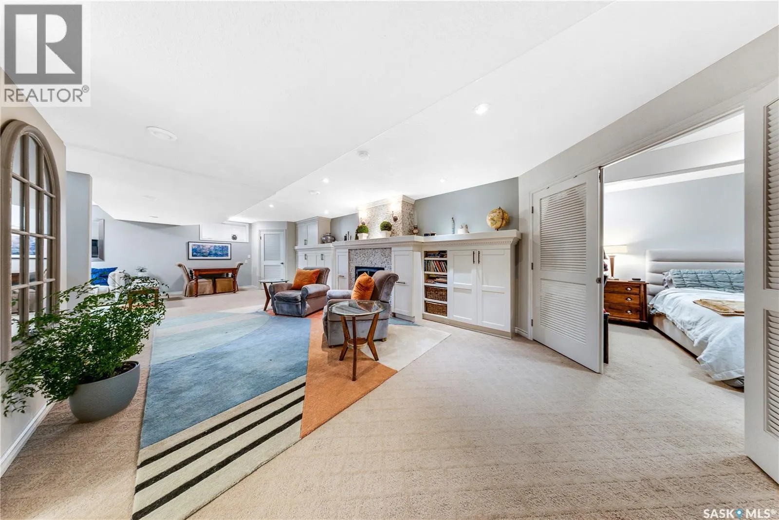 315 Blackburn CRESCENT