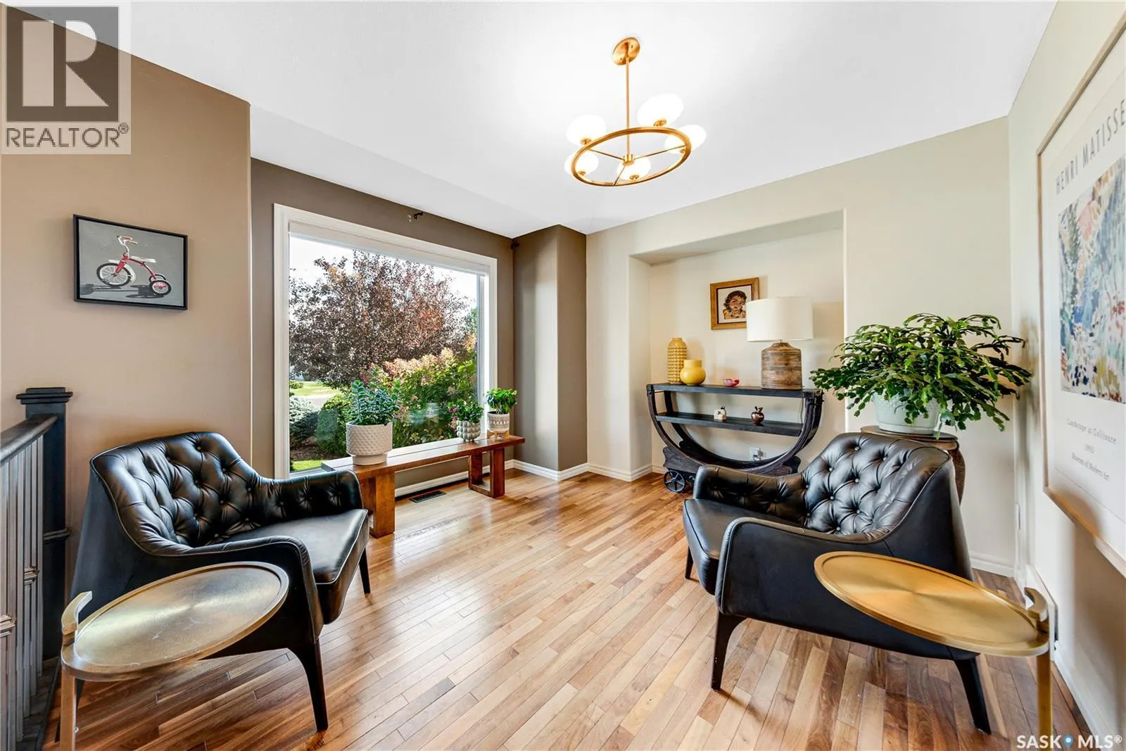 315 Blackburn CRESCENT
