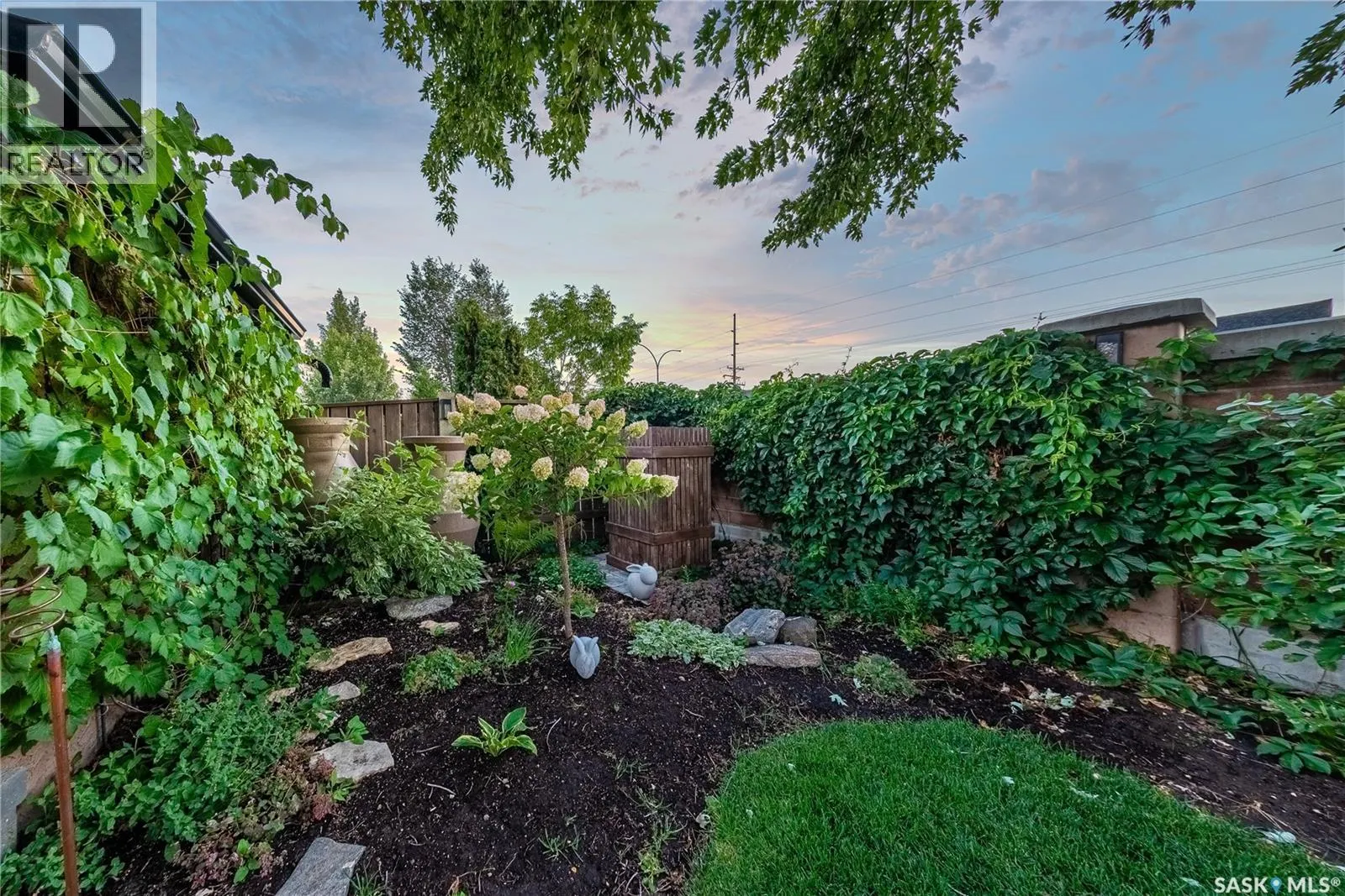 315 Blackburn CRESCENT