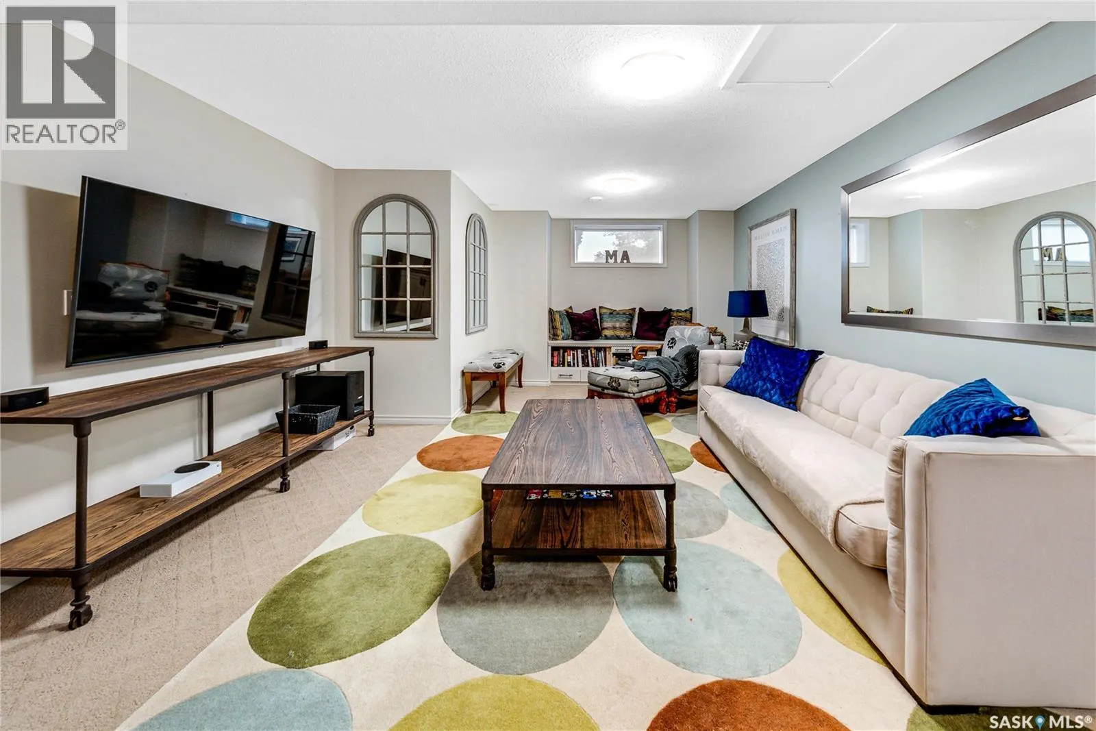 315 Blackburn CRESCENT