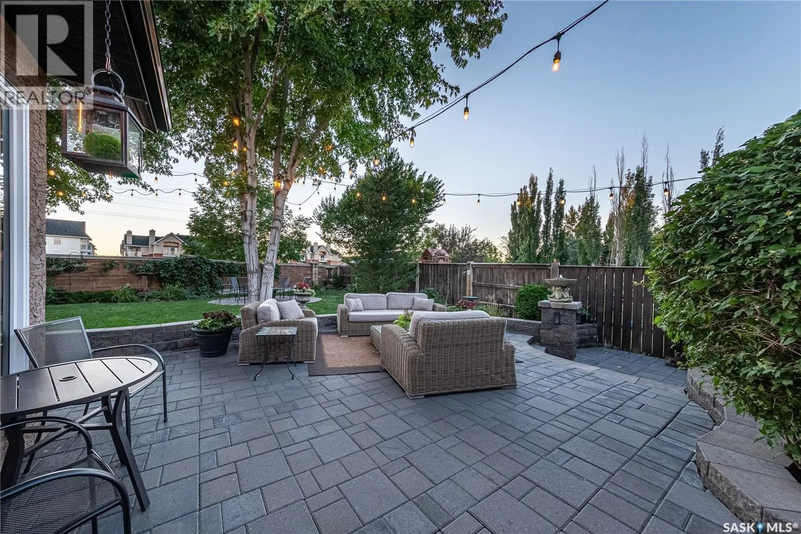 315 Blackburn CRESCENT