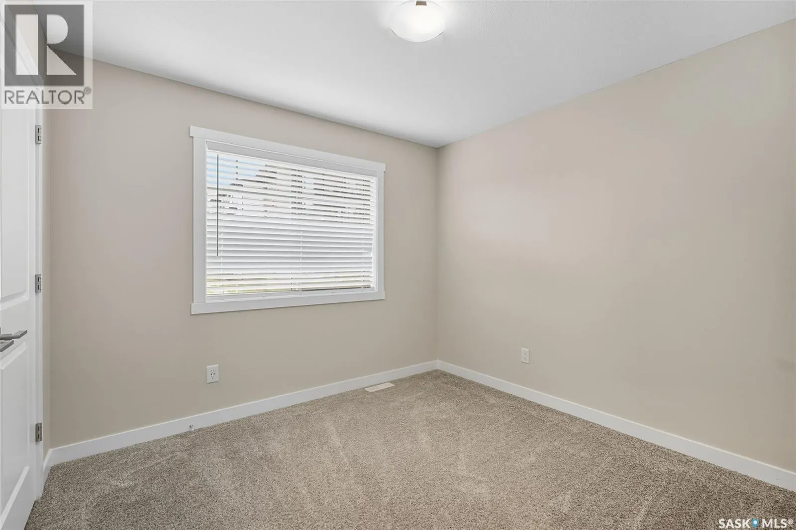 127 315 Dickson CRESCENT