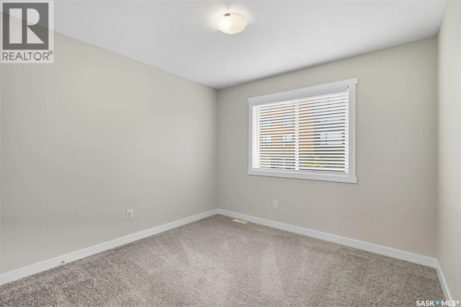 127 315 Dickson CRESCENT