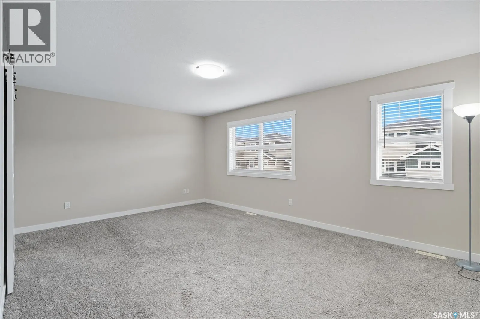 127 315 Dickson CRESCENT