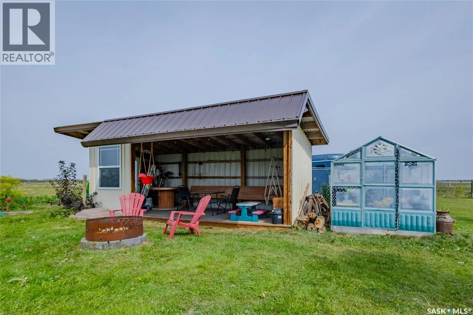Peters Acreage