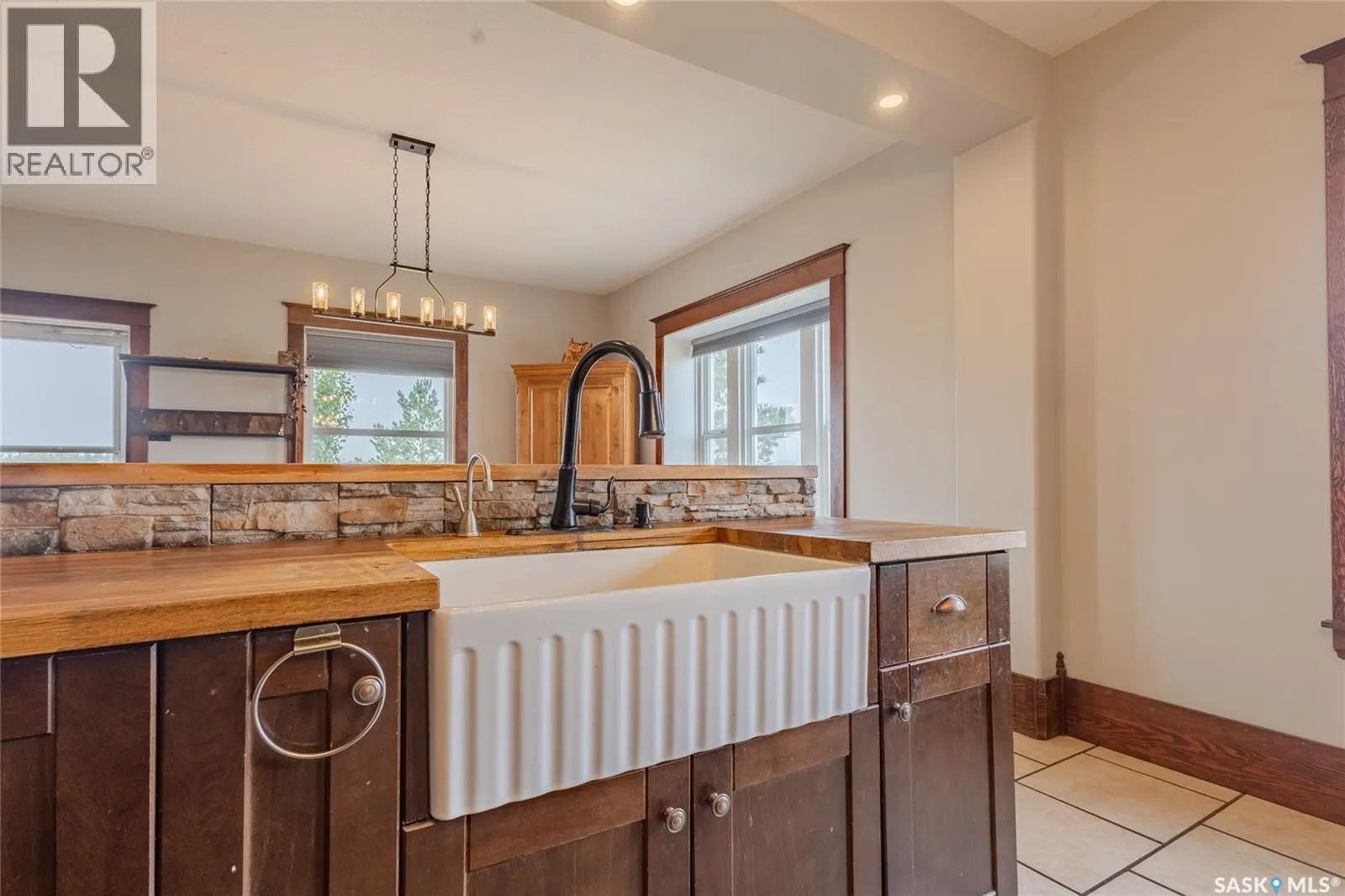 Peters Acreage