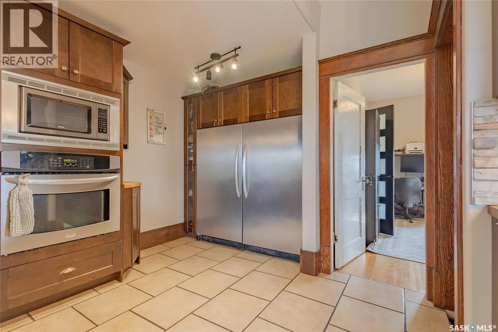 Peters Acreage