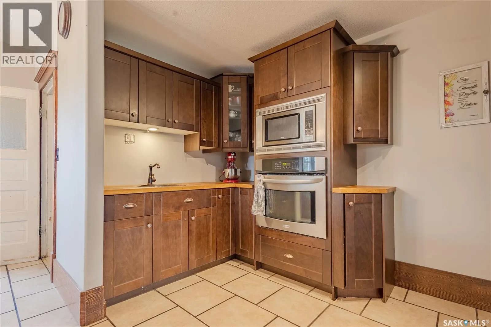 Peters Acreage