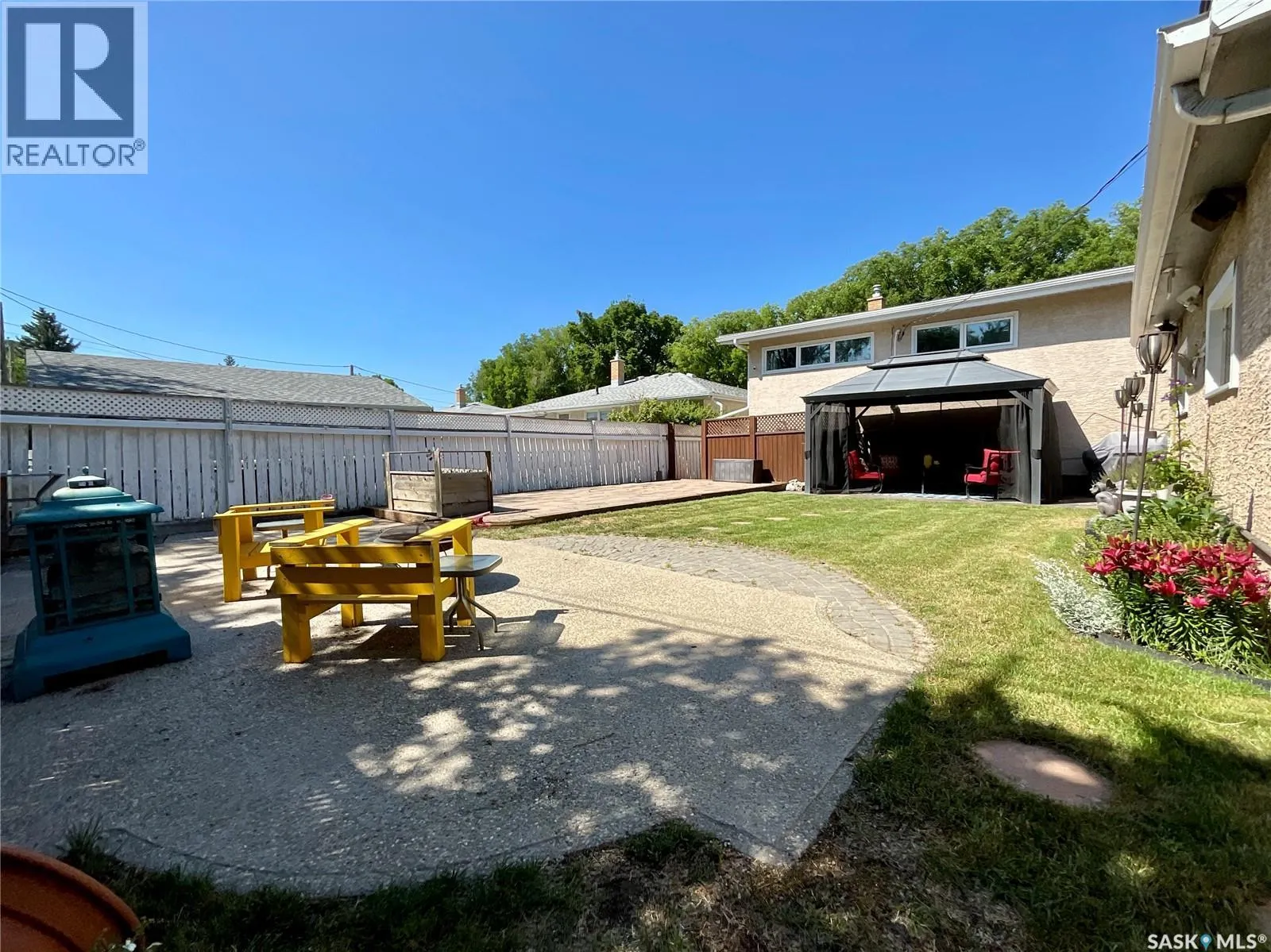 102 MCINNIS CRESCENT