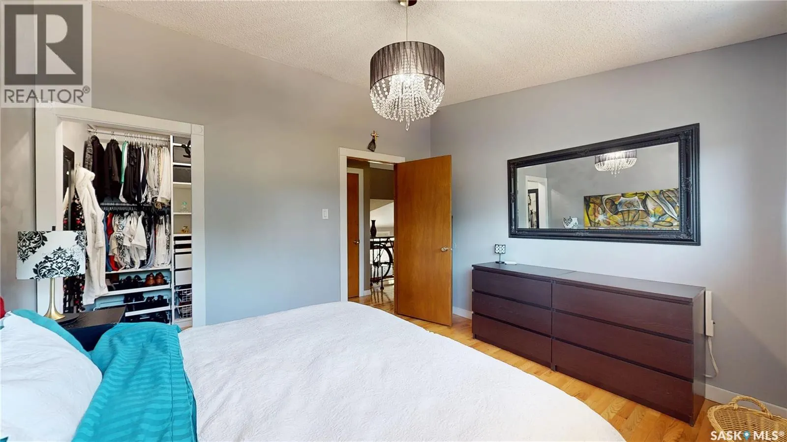 102 MCINNIS CRESCENT
