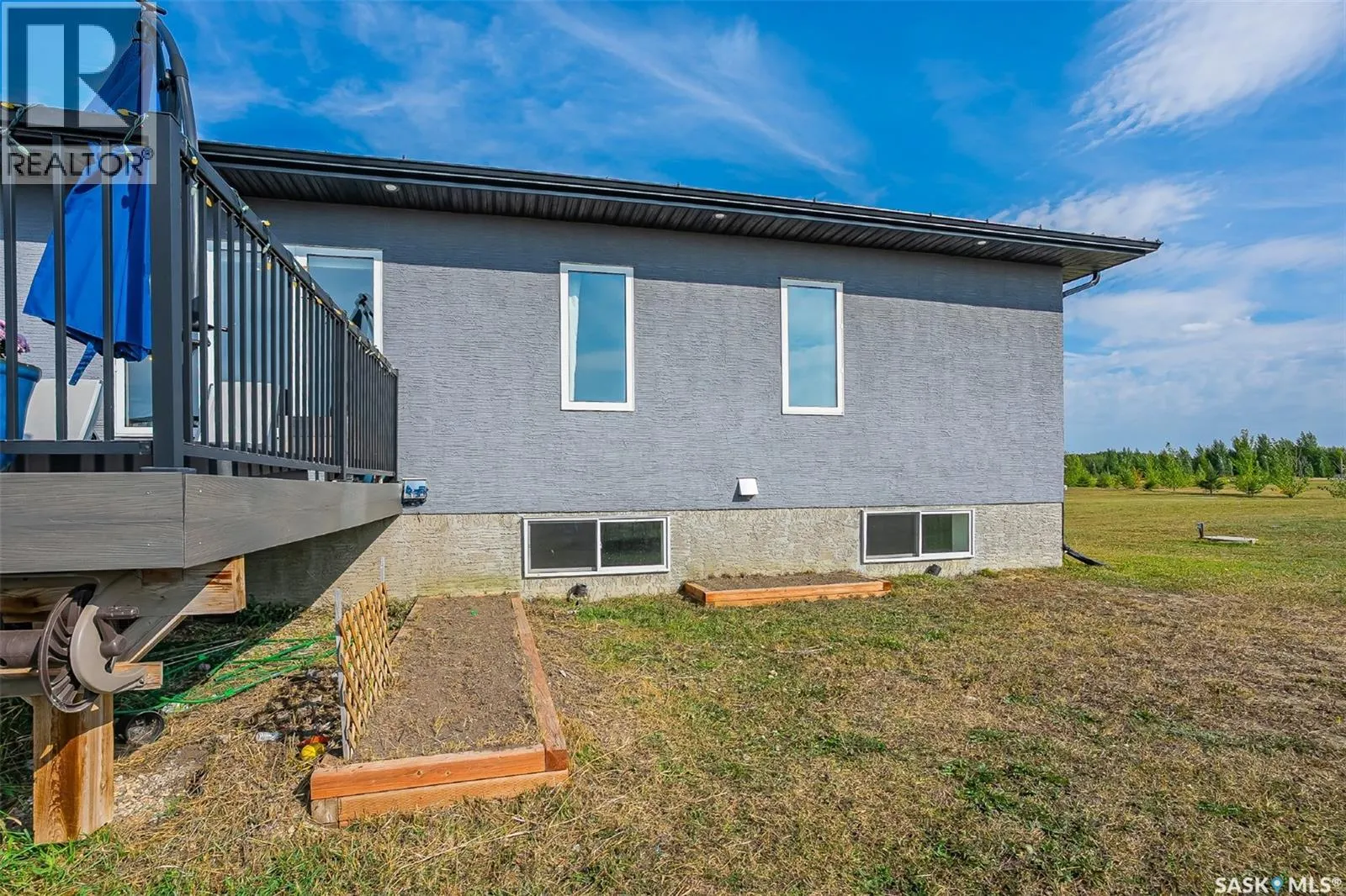 25 South Country Road