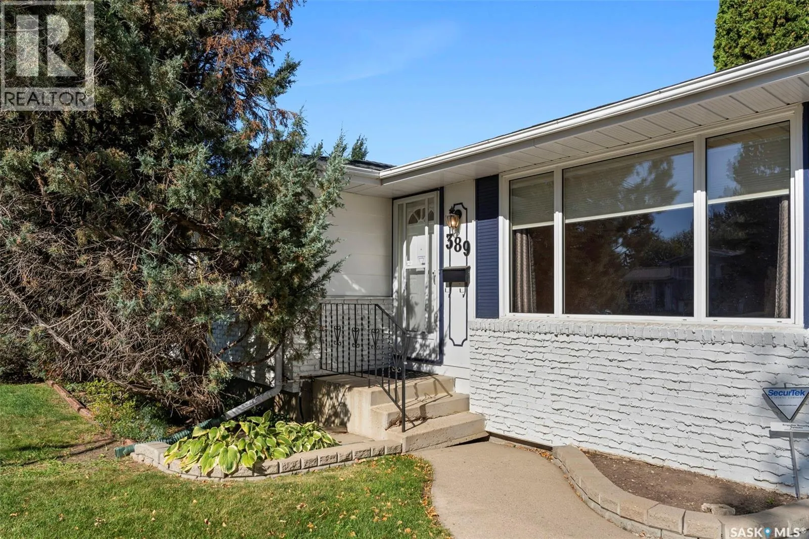 389 Balsam CRESCENT