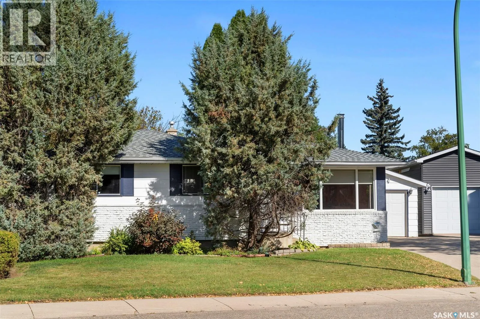389 Balsam CRESCENT