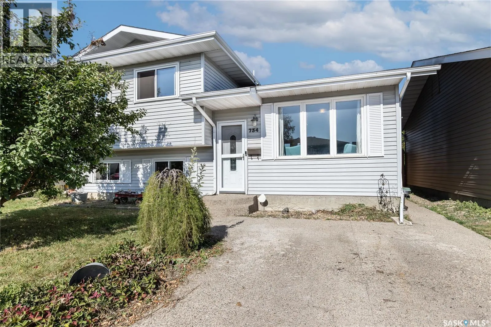 734 Whelan WAY