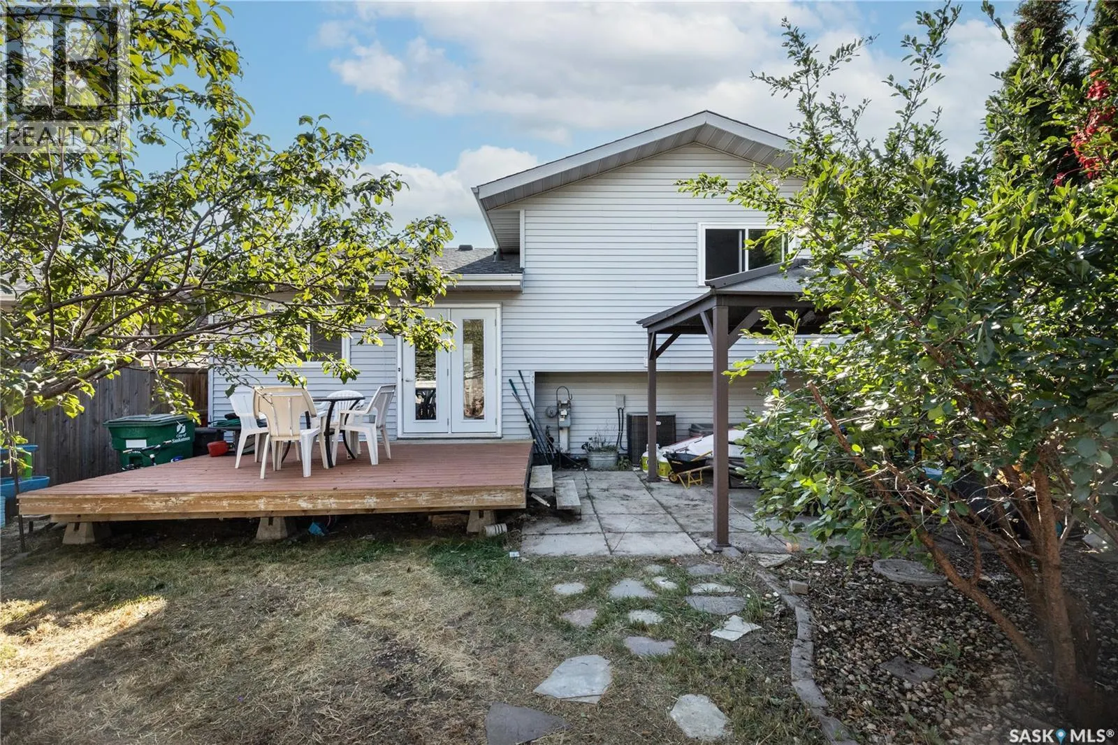 734 Whelan WAY