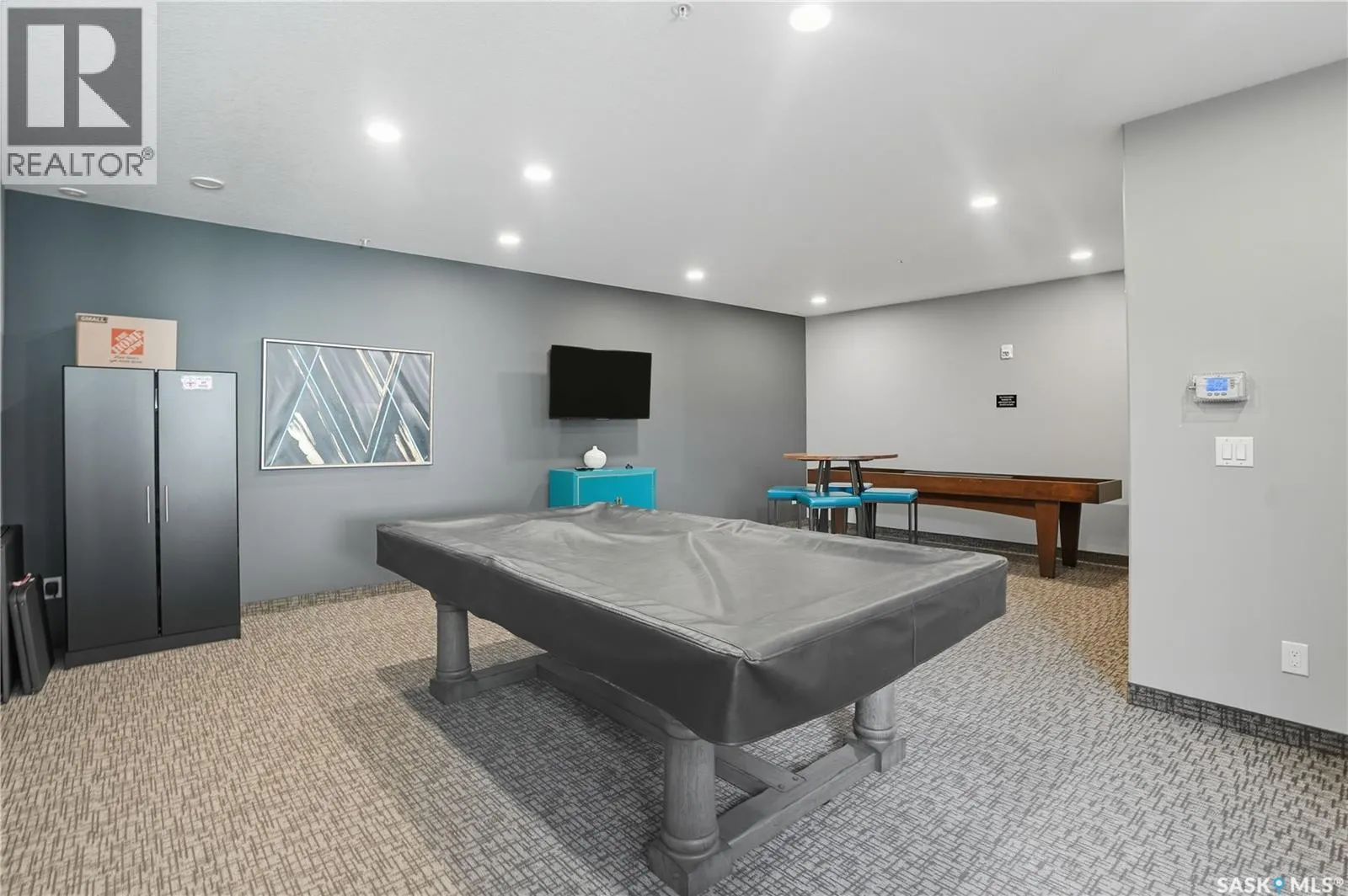 303 105 Willis CRESCENT