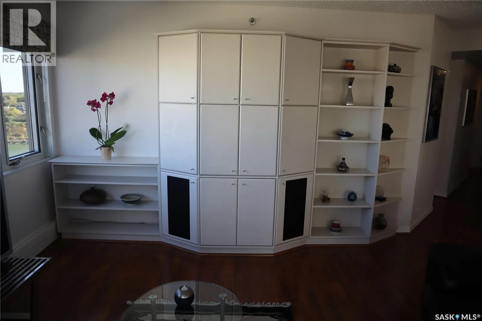 1780 424 Spadina CRESCENT E
