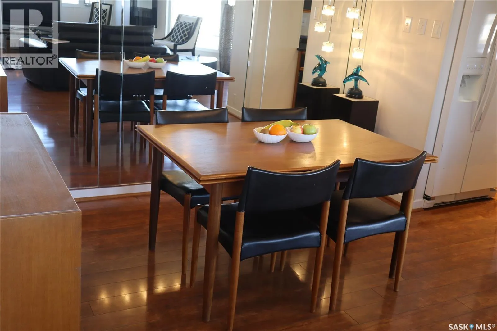 1780 424 Spadina CRESCENT E