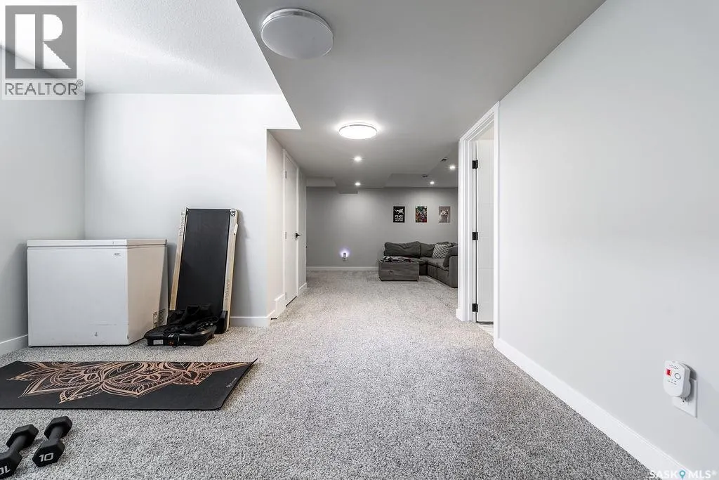 143 Westfield ROAD
