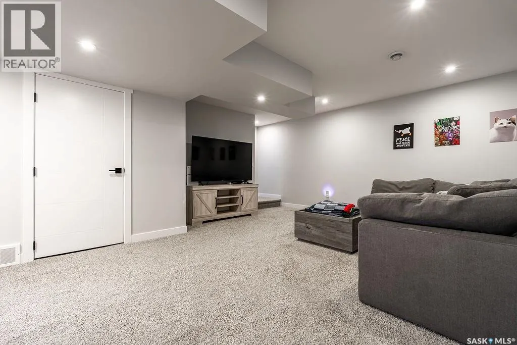 143 Westfield ROAD