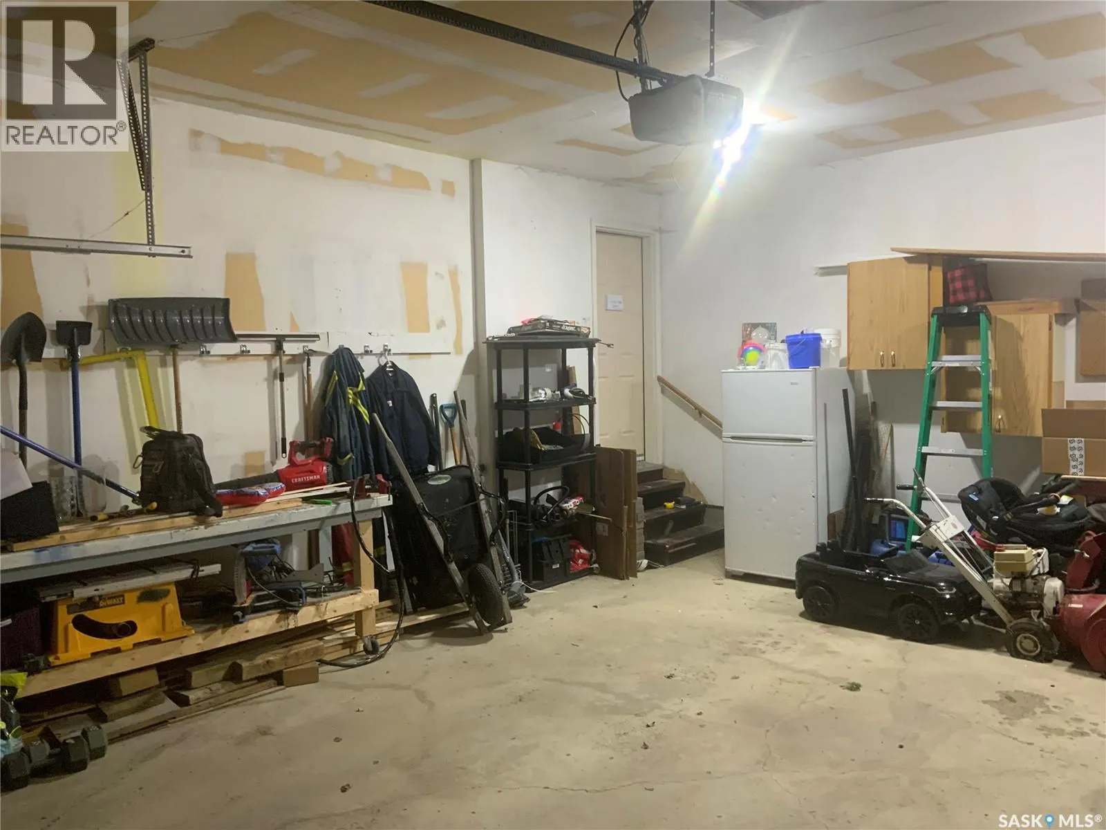 206 Perehudoff COURT
