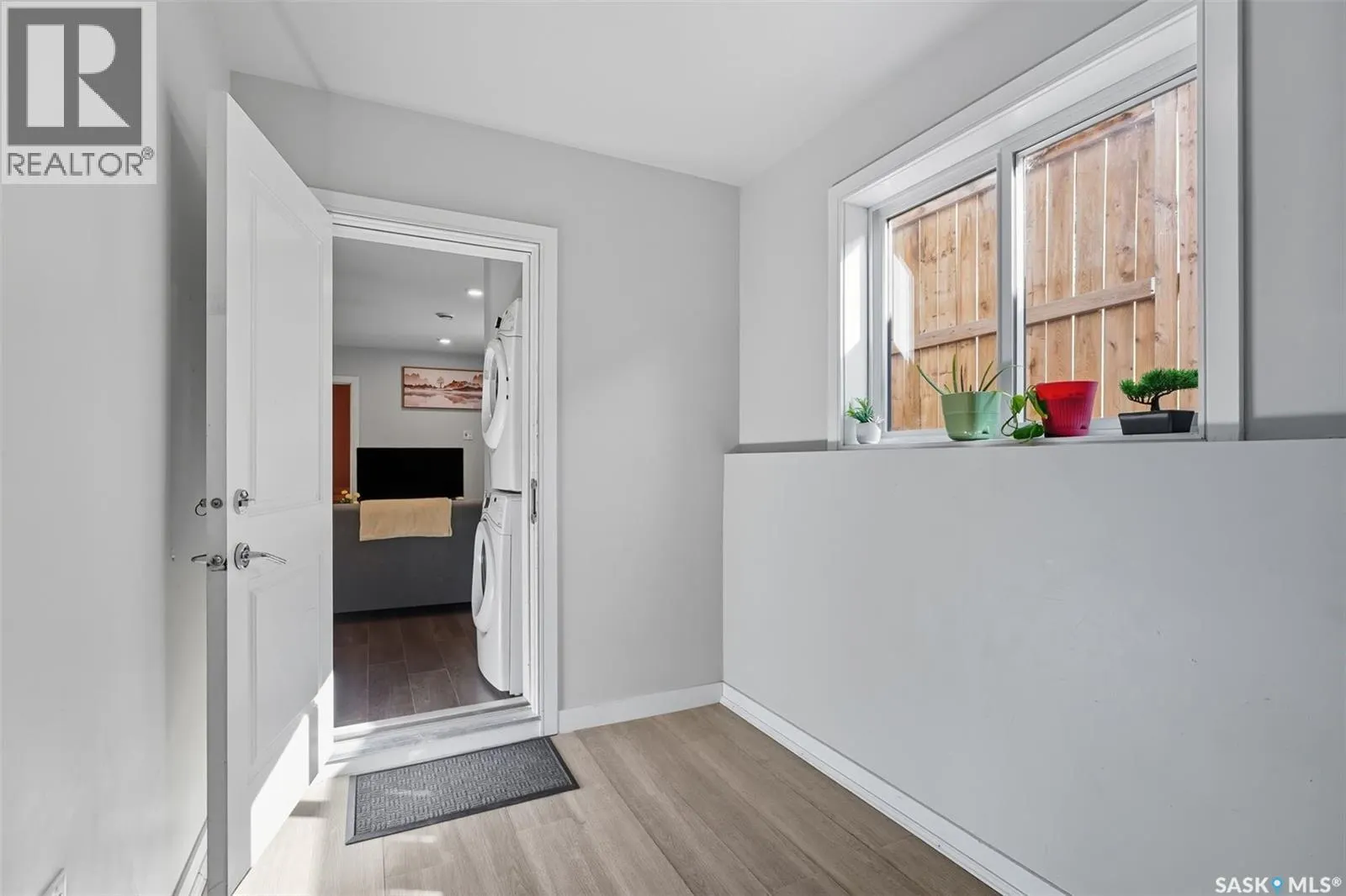 4127 33rd STREET W