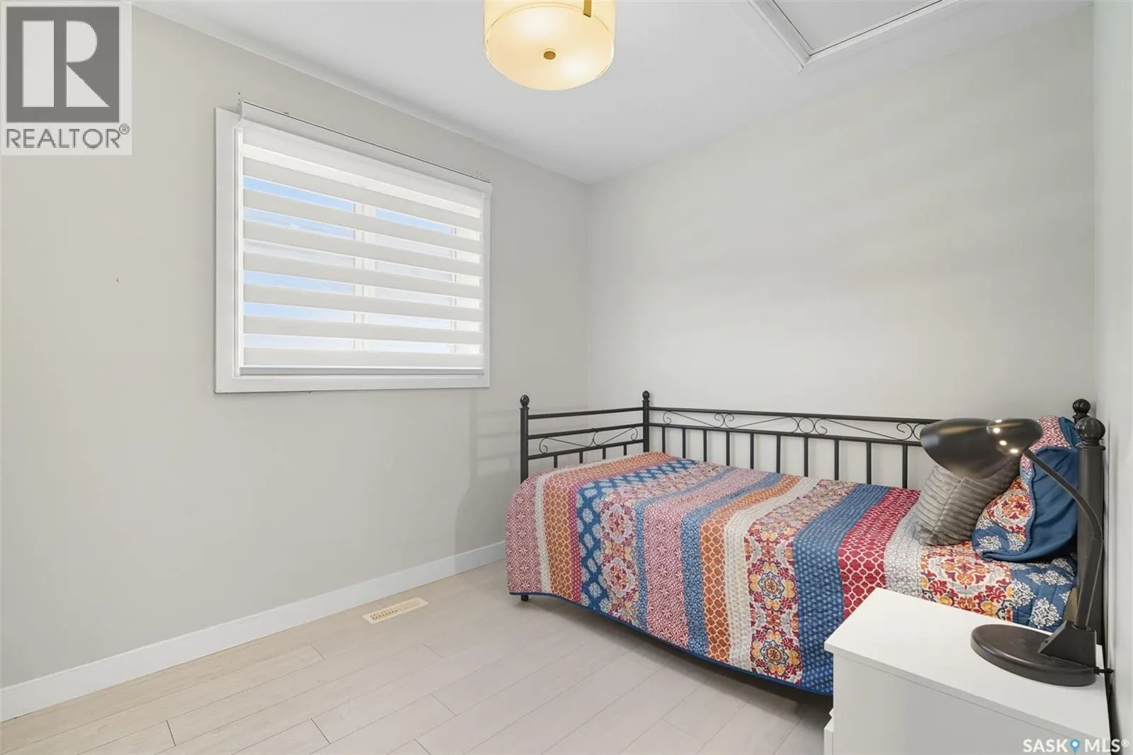 4127 33rd STREET W