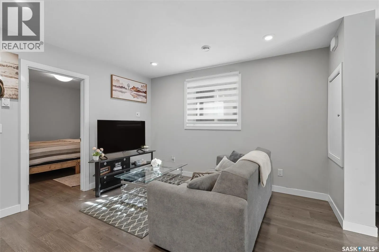 4127 33rd STREET W