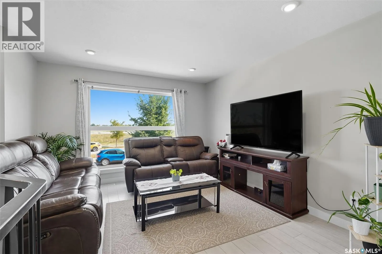 4127 33rd STREET W