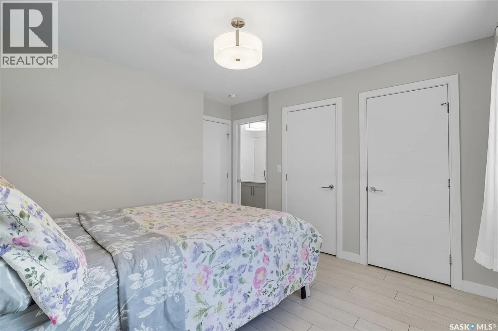 4127 33rd STREET W