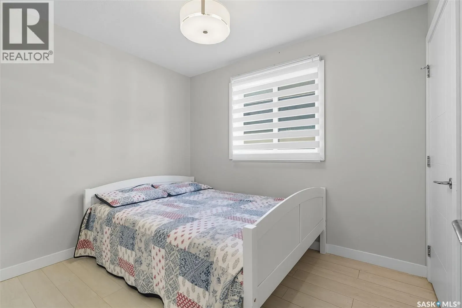 4127 33rd STREET W