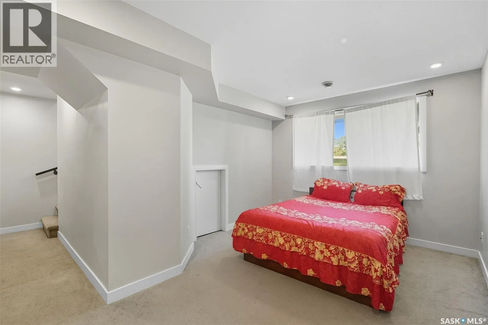 4127 33rd STREET W