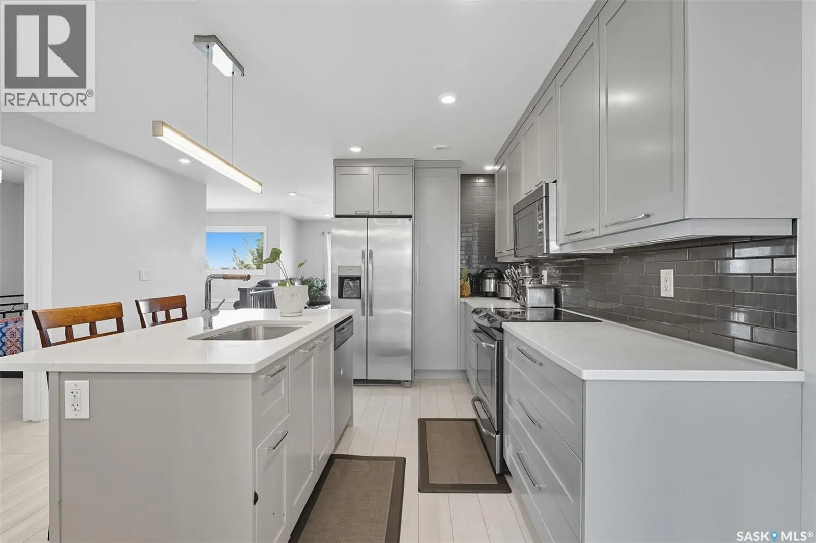 4127 33rd STREET W