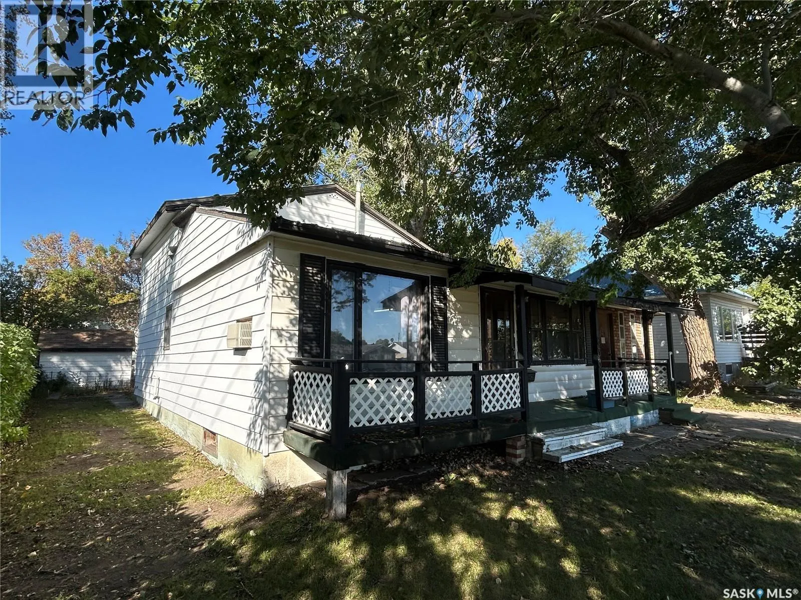 633 King STREET