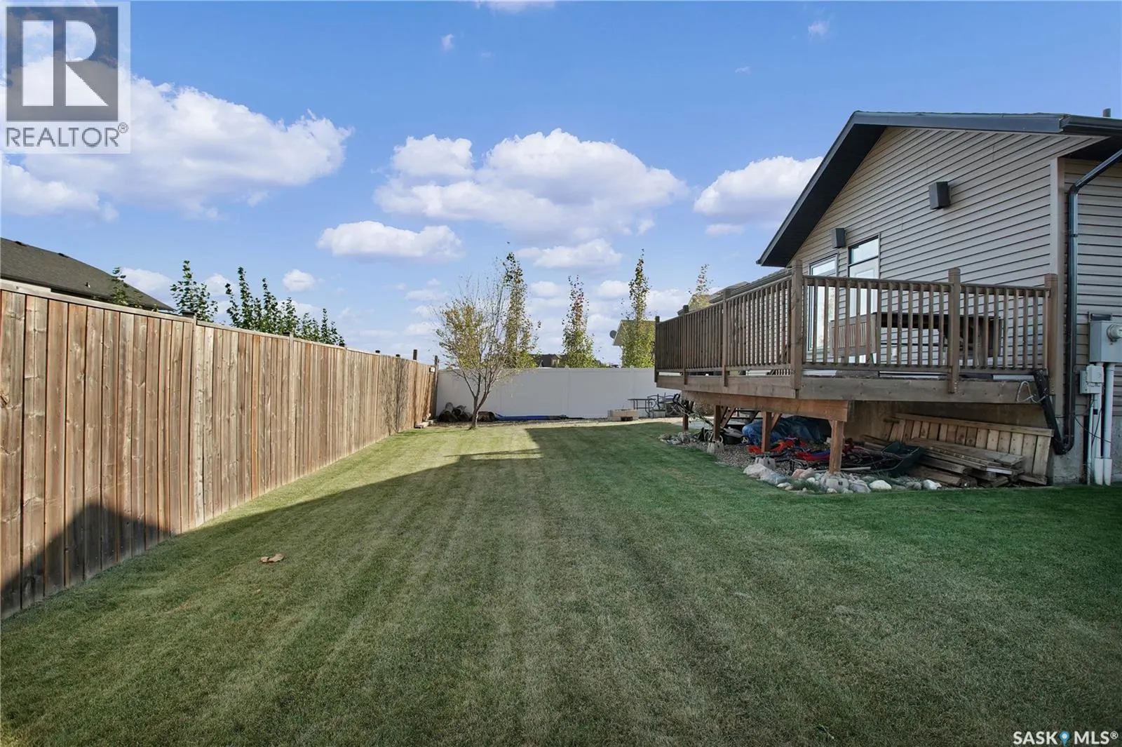 424 Lyle CRESCENT