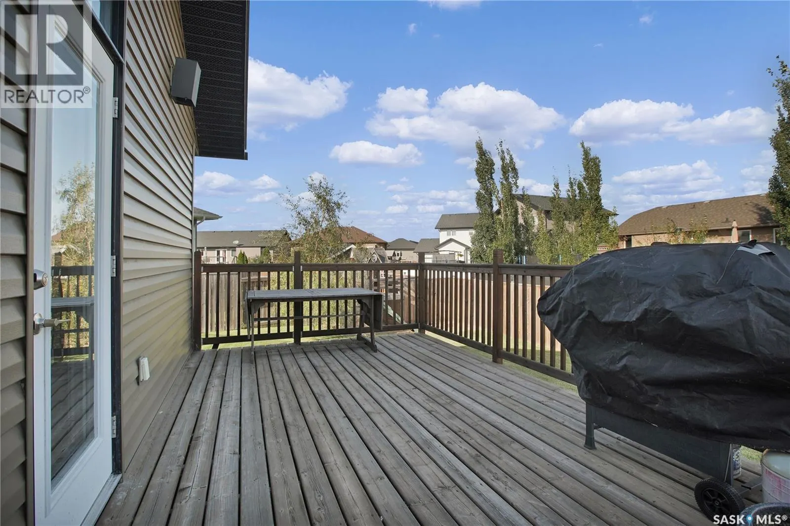 424 Lyle CRESCENT