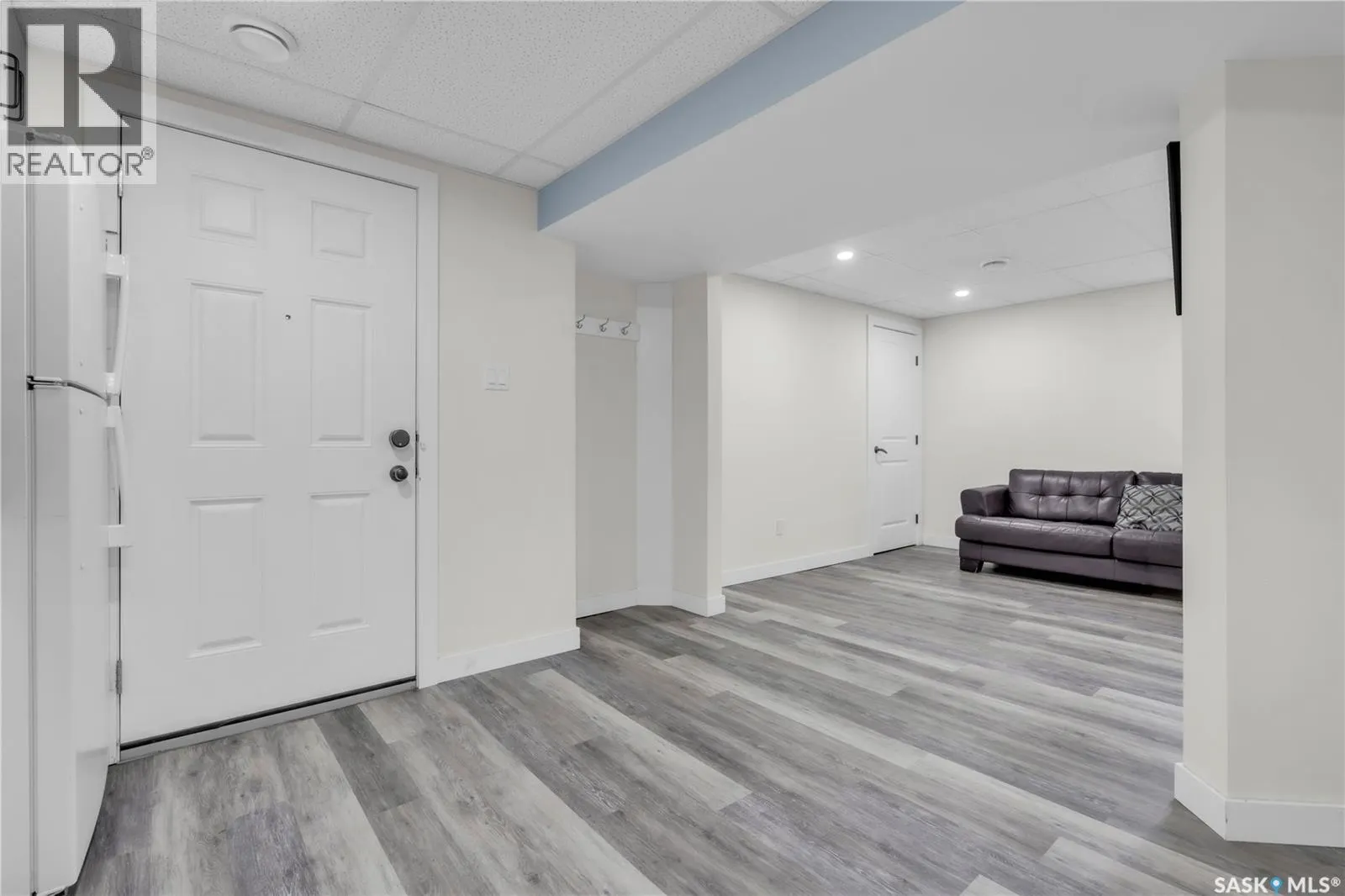 145 1st STREET E