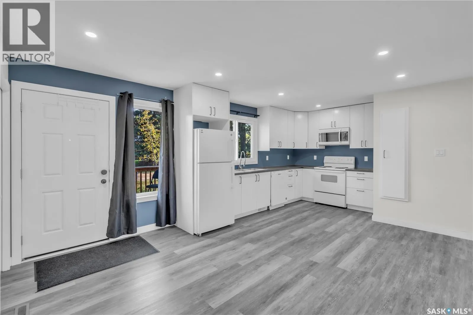 145 1st STREET E