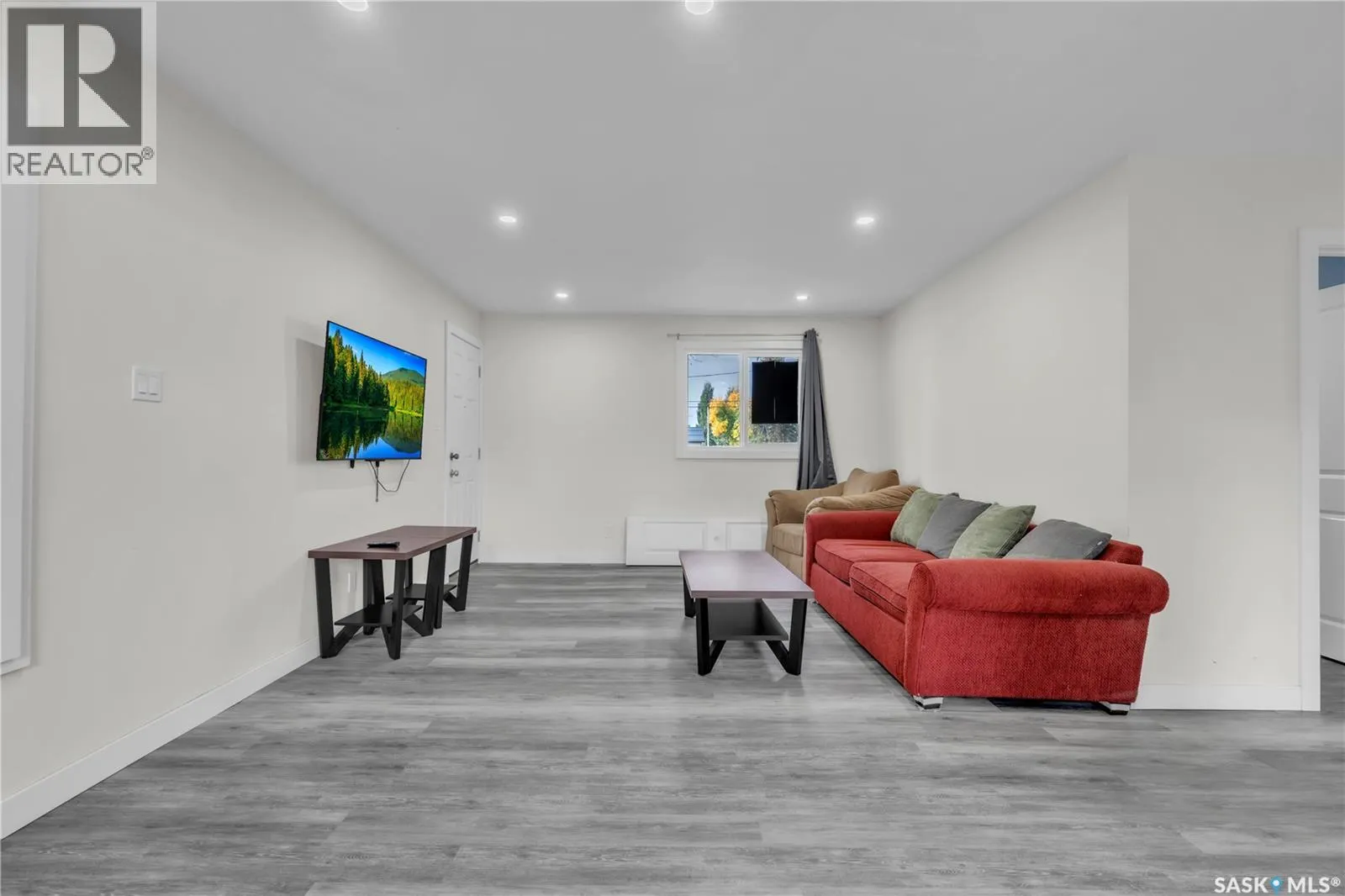 145 1st STREET E