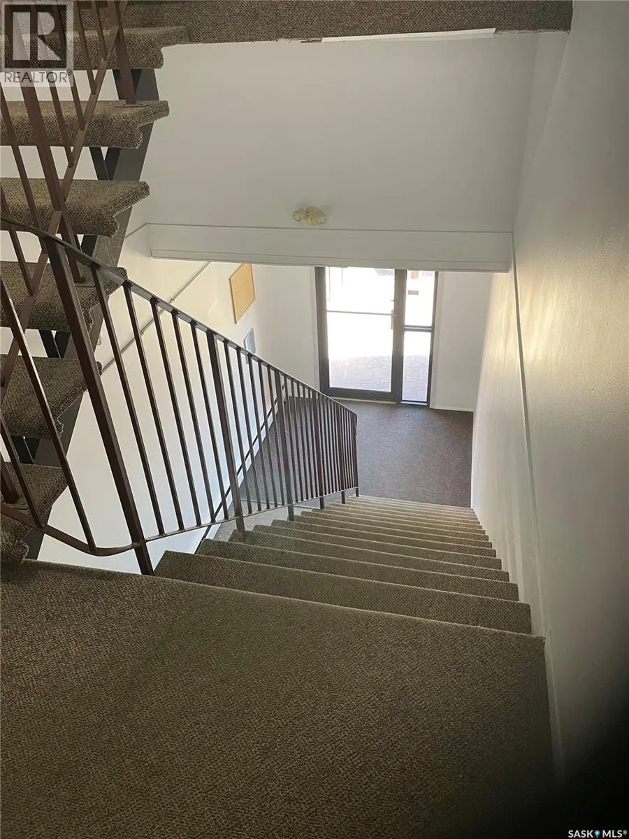 210 111 Wedge ROAD