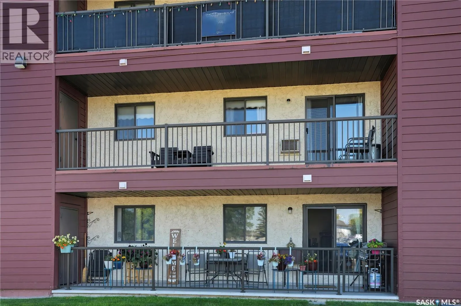 210 111 Wedge ROAD