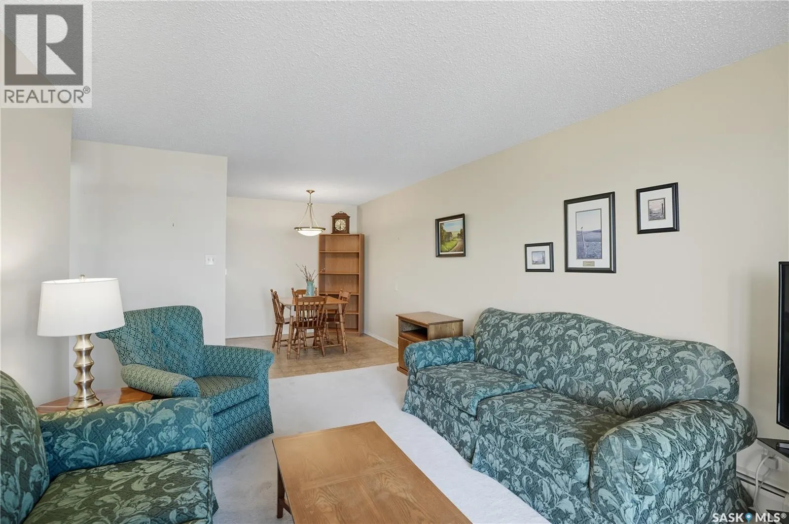 210 111 Wedge ROAD