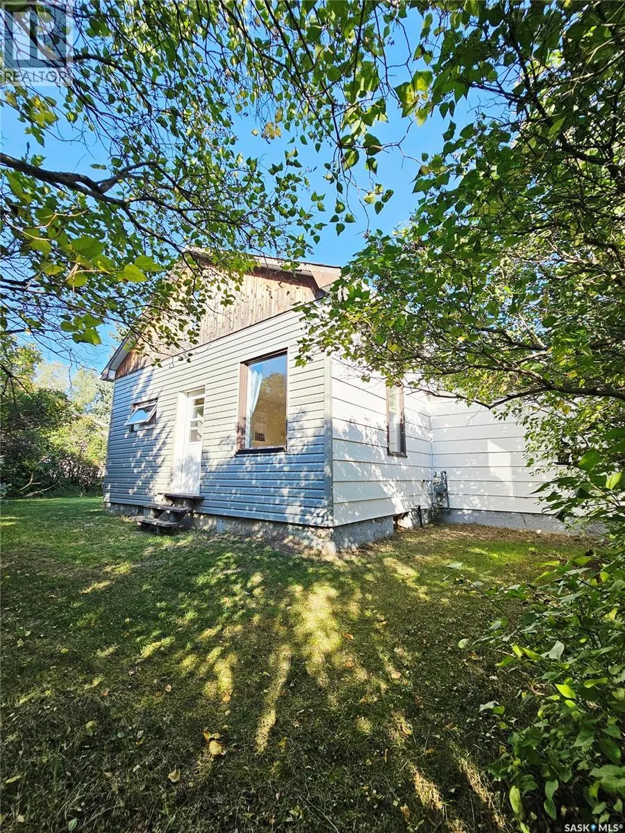 24 Joseph STREET
