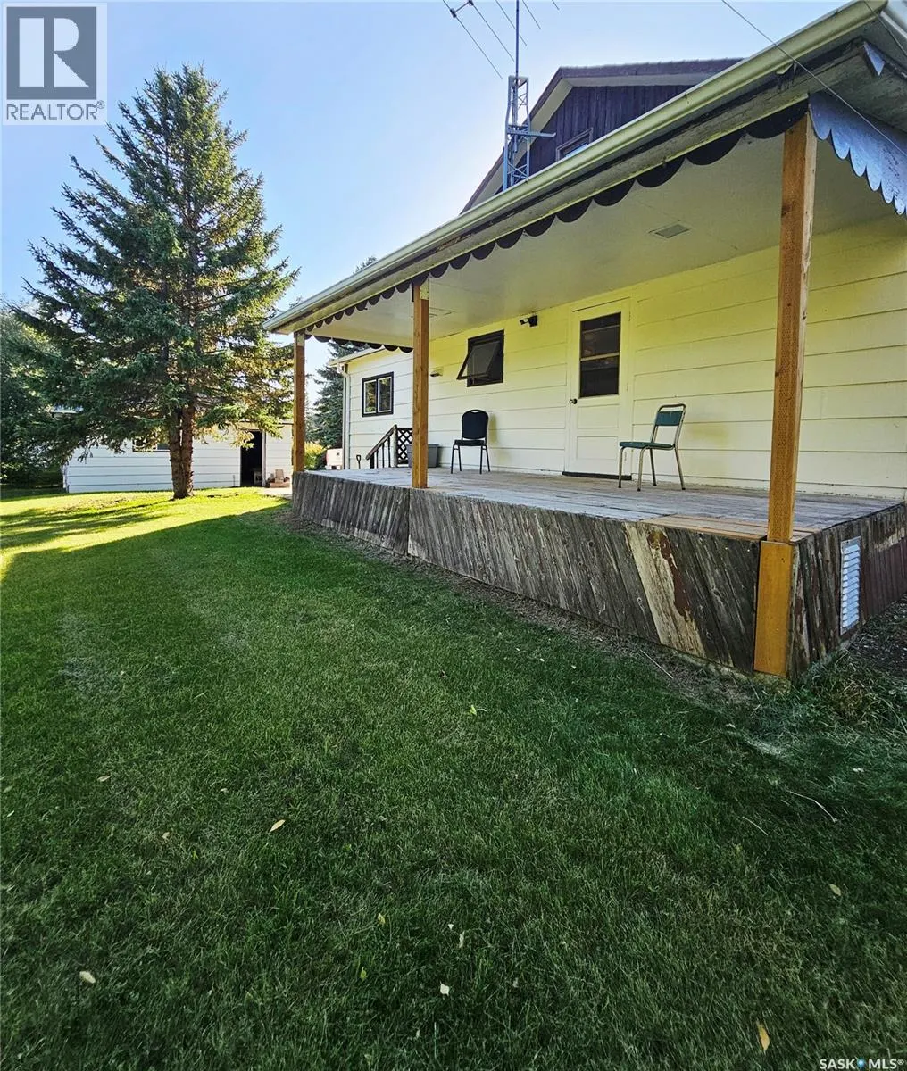 24 Joseph STREET