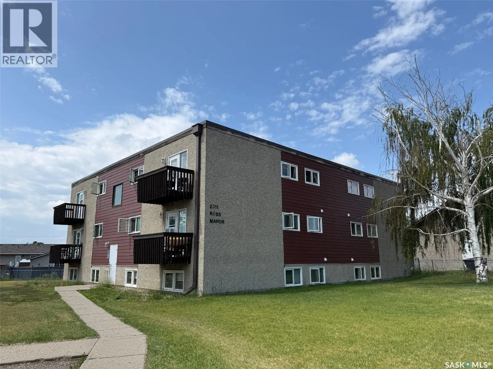 2311 Ross CRESCENT